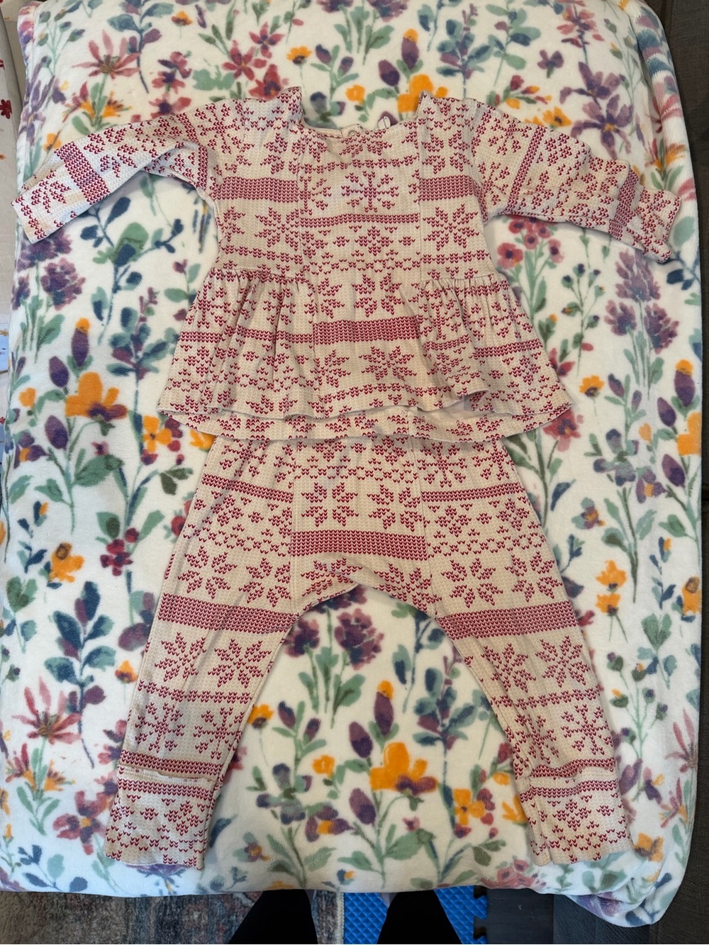 Kate Quinn two piece Christmas set 18-24